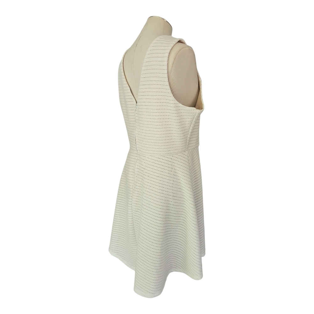Maurices White Fit Flare Dress Textured V Neck Sleeveless Size 13 14 - Picture 4 of 10